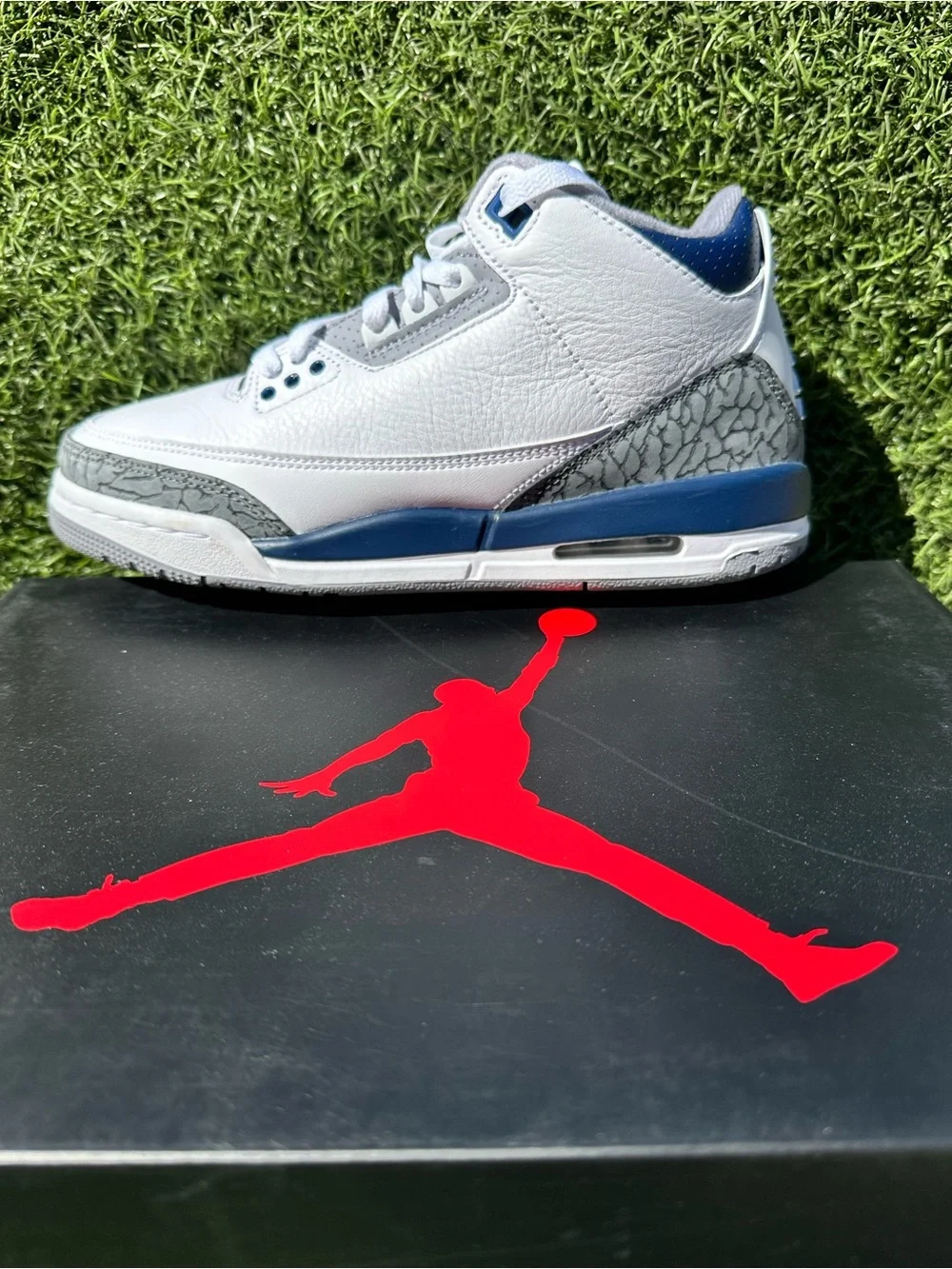 Air Jordan 3 Retro GS White/Cement/Midnight Navy Blue, Size 6.5Y